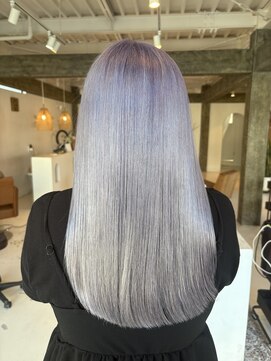 ラウレア(LAULEA) ホワイトシルバー