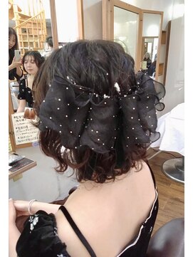 リボンヘアアレンジ／ボブアレンジ／波ウェーブ／ヘアアレンジ