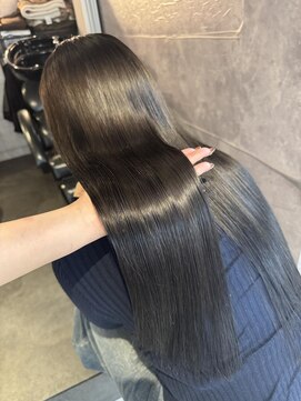 エルバイラビス 大宮(elu by lovis) 《鈴木茉奈》オリーブグレージュ/暗めカラー/大宮