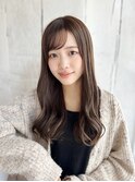 透け感グレージュの揺る巻きカール