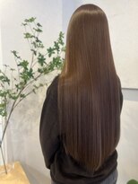 ウタリ(utari)&nbsp;艶ミルクグレージュ【難波 桜川/高発色】