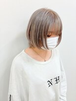 シイノ(Siino)&nbsp;長めのショートボブ+ミルクティーベージュ