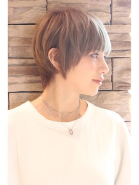 レウナ 外苑前(Reuna) 【３０代・４０代・５０代】吉瀬美智子風大人ショート