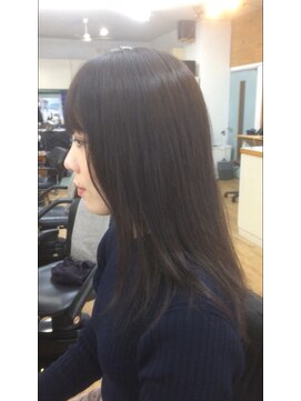 カラーアトリエ イロドリ(彩) ナチュラルで自然体なシャギーロング