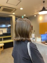 ブロッサム 東中野店&nbsp;透明感カラー★ハイライトミルクティーベージュ外ハネボブ