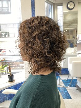 ヘアートーク アイズ(HAIR TALK I's)の写真/クセ毛・うねりを活かすカット技術で、朝のスタイリングも楽に♪扱いやすく、スタイリングも簡単★