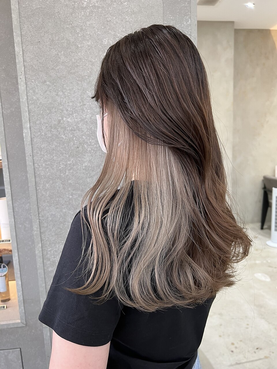 2026年冬】ロング インナーカラーの髪型・ヘアアレンジ｜人気順｜4