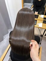 イニット 奈良新大宮(init.)&nbsp;20代 30代 40代 ロング 髪質改善 ストリートメント グレージュ