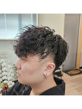 タスクヘアー(task hair) ケアパーマツイストスパイラル×ツーブロックベリーショート