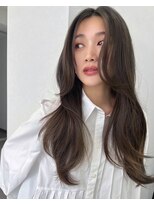 ソヨン 栄2号店(SOYON)&nbsp;レイヤーカットワンカールセミディシアカラーオリーブベージュ