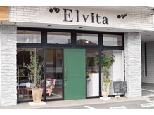 エルヴィータ(Elvita)の雰囲気（「JR栗東駅」徒歩10分☆駐車場広め☆(店前２台、店裏６台あり)）