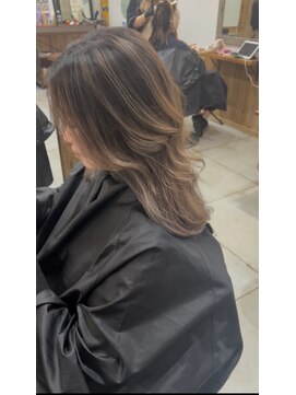 ノーム 横浜(NORM) バレイヤージュ