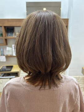 スローリー(slowly) レイヤーヘア/20代30代40代/柔らかヘア