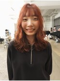いい笑顔の赤茶レッドブラウンカラーミディアムレイヤー