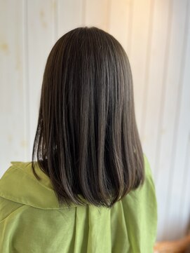 ニューカマー バイ ヘッドライト シブヤ(NEW COMER by HEADLIGHT shibuya) グレージュ×セミロングレイヤー