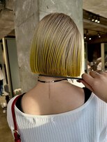 カート バイ デコ(Kurt by DECO)&nbsp;【ERIKA】ベージュ×イエローのボブライト