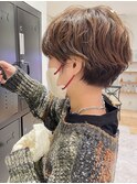 [パーマ初心者におすすめくびれショート×癖毛風パーマ]