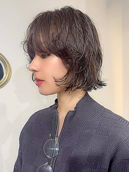 ナービス(NARVIS)の写真/あなたのお顔立ちに合わせ◎乾かすだけなのにスタイリングがバッチリ。そんな朝の感動がNARVISで叶います♪