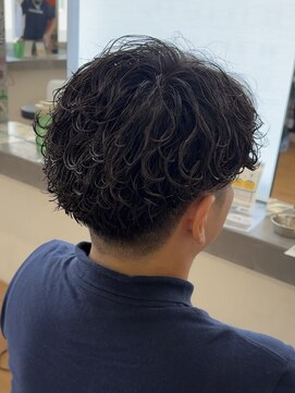 ビカム 名駅(become) 【刈り上げサーフカール】センターパートコンマバング刈り上げ