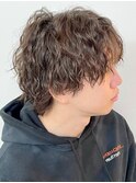 波巻きパーマ ウルフマッシュ ベージュカラー ミディアムヘア