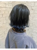 ガレージ(GARAGE)&nbsp;切りっぱなしボブ　裾カラー　グラデーション　ブルー