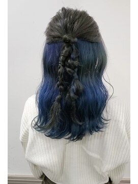 ヘアーアイスカルテット(HAIR ICI QUARTET) インディゴブルー ブリーチ1回 インナーカラー