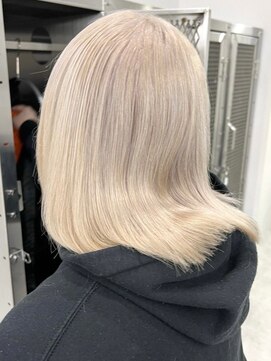 ウィコ 新宿(WICO) ホワイトベージュ[新宿駅/ビタミンカラー/メルティカラー]