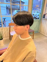 アンティコ(Antico)&nbsp;センターパートマッシュニュアンスワンカールパーマ流行ショート