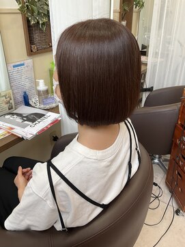 コアフィールフィス(COIFFURE fils) 【見附　今町】ミディアムボブ　ベージュ系　重めボブ