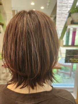 ランプシー(Lampsy) 大人女性外はねボブ