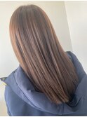 ベージュ