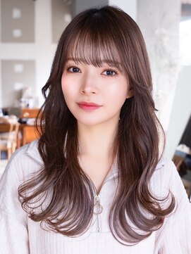 エインアンリー 明治神宮前(AIN.ANLY.) ロングレイヤーカットくびれロング似合わせカット顔周りカット