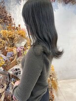 ミント(mint) スモーキーなオリーブグレージュ!透明感◎