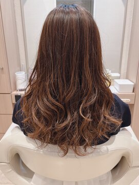 コーエン(cowen) こなれカールフェミニン大人ガーリー段カット絶壁グレージュ40代