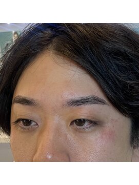 ラストーリア(La storia) 爽やかな印象に。メンズ似合せ眉毛ワックス