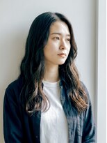 ラ パーチェ(La Pace)&nbsp;ロングレイヤーナチュラルパーマセンターパートダークカラー