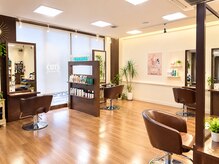 CUTS COMPANY ボンラパス百道店の雰囲気(お客様一人一人の空間で隣が気にならず広くご利用頂けます。)
