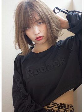 マリアバイアフロート(Maria by AFLOAT) ワンレン前下がりのミニマムボブ斜めバングブルージュ