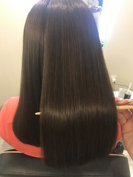 アールサロン アオヤマ(Rr SALON AOYAMA) クリスタルミネコラ