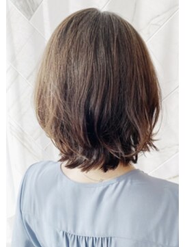 ジーナ 梅田(Zina) 【Zina 梅田】 イメチェン★レイヤーボブ ミディアムヘア