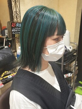 サムブリッジ(SOMEBRIDGE) ★ハイライト風インナーカラー緑ボブ【SOMEBRIDGE】