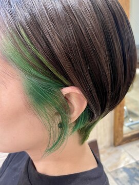 ネオリーブアオバ 高田馬場店(Neolive aoba) イヤリングカラー　グリーン