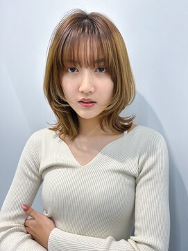 ビューナゴヤ 名駅(VIEW NAGOYA) 顔まわりカット/レイヤーカット/韓国/外ハネ/グレージュ