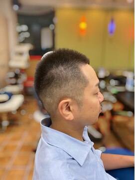 ルナ 大船店(LUNA) 丸みボウズスタイル