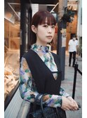 赤系カラーとワイドバングのボブでカッコ可愛い印象に!