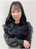 暗髪 ブルーブラック ロングレイヤー 韓国風ウェーブ巻き