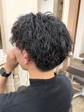 アルターリール(aL ter Rire) フェザーパーマ/サーフカール/刈り上げセンターパート/中村郁未