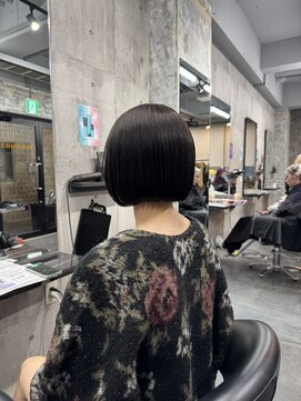 コワファースト長崎シャンプーボーイ 2nd(COIFF1RST 長崎 SHAMPOO BOY) ぱつっとボブ まるみボブ ミニボブ ショートボブ