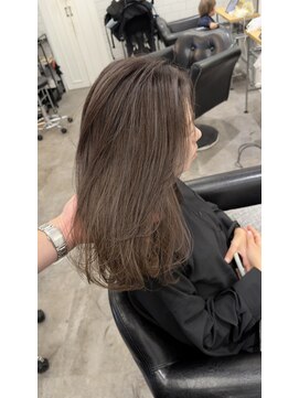 【大阪】白髪ぼかしハイライト　ラテグレージュ