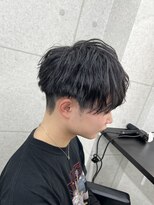 サイ(PSY)&nbsp;緩ツイストスパイラル前下がりマッシュ/ツーブロック/色気ヘア